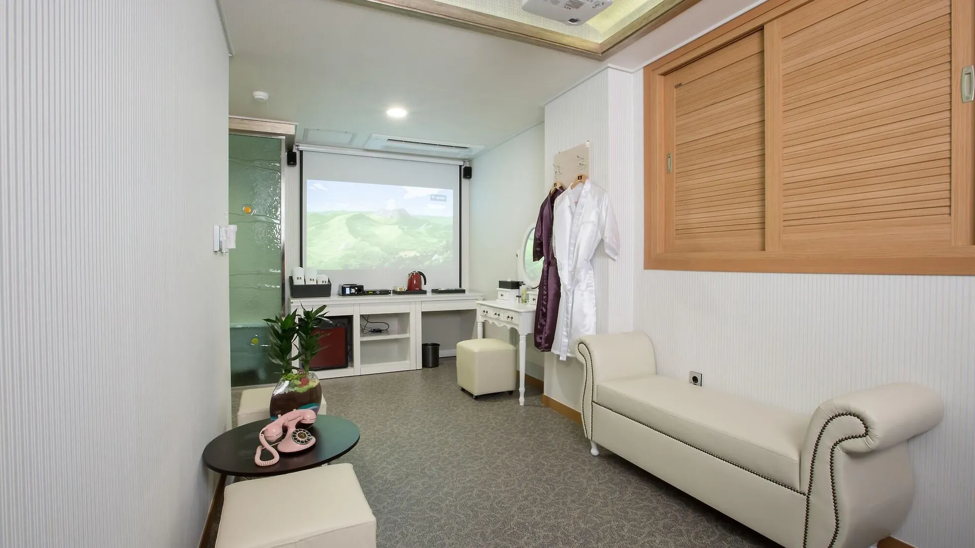 Mj Hotel Jeju 3*,