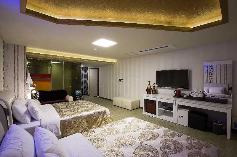 Mj Hotel Jeju 3*,